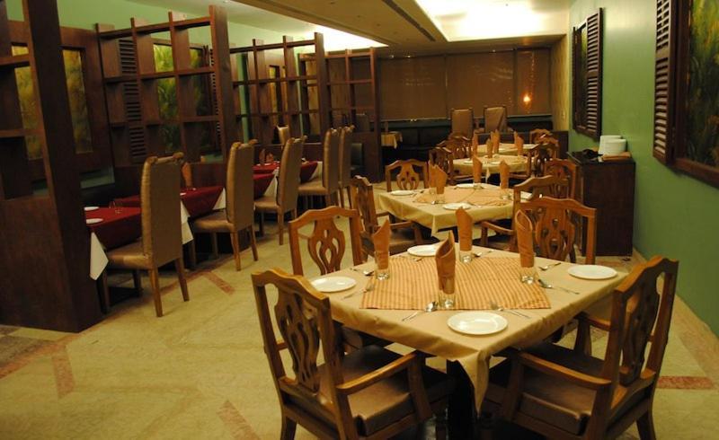Hotel Venkatesh International Raipur  Exterior photo
