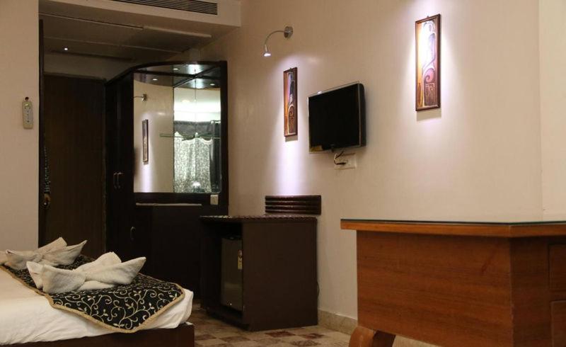 Hotel Venkatesh International Raipur  Exterior photo
